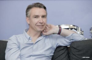 Frédéric Lo – Auteur, compositeur, interprète – Réalisateur
