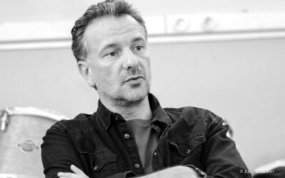 L’Atelier de Cédric @ Studio Bleu avec Stéphane Basset – journaliste, auteur et producteur