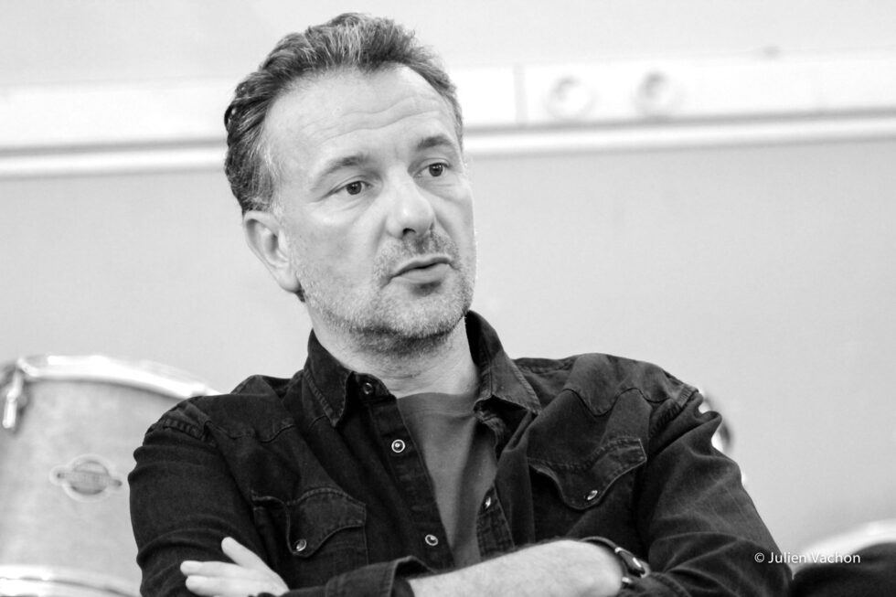 L’Atelier de Cédric @ Studio Bleu avec Stéphane Basset – journaliste, auteur et producteur