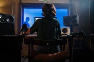 Devenir producteur de musique : le guide complet 2026