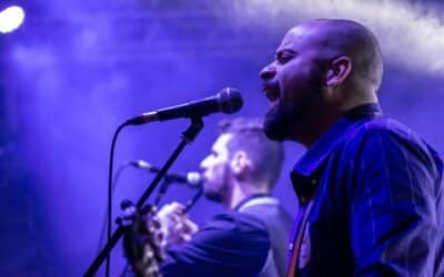 Jean-Baptiste Guégan : comment développer une carrière originale quand on a « la voix de Johnny »