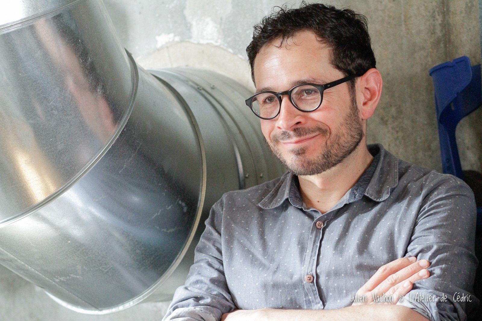 Antoine Dabrowski, réalisateur radio et directeur d’antenne de Tsugi Radio